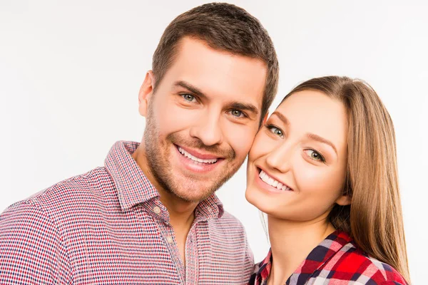 Leo Sun and Aries Moon Compatibility: Exploring the Astrological Connection